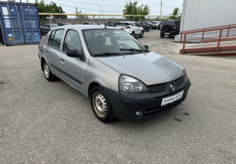Подержанный автомобиль Renault Symbol 2005 года (3 фото)
