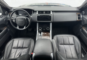 Подержанный автомобиль Land Rover Range Rover Sport 2018 года (10 фото)