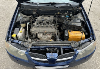 Подержанный автомобиль Nissan Almera Sedan 2005 года (14 фото)