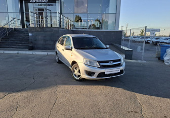 Подержанный автомобиль LADA (ВАЗ) Granta Liftback 2016 года (3 фото)