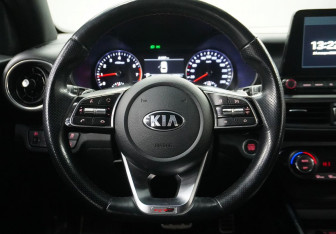 Подержанный автомобиль Kia Cerato Sedan 2021 года (10 фото)
