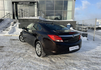 Подержанный автомобиль Opel Insignia Sedan 2012 года (7 фото)
