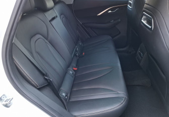 Подержанный автомобиль Omoda C5 2023 года (12 фото)