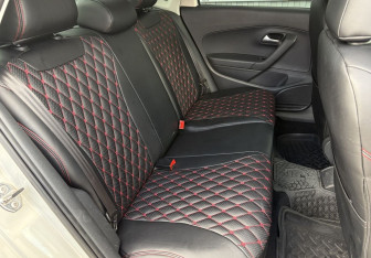 Подержанный автомобиль Volkswagen Polo Sedan 2012 года (11 фото)