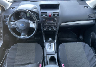 Подержанный автомобиль Subaru Forester Suv 2014 года (10 фото)
