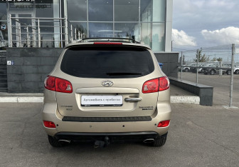 Подержанный автомобиль Hyundai Santa Fe 2006 года (6 фото)