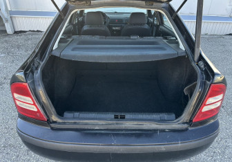 Подержанный автомобиль Skoda Octavia Wagon 2008 года (13 фото)