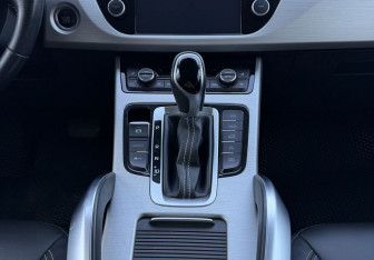 Подержанный автомобиль Geely Atlas 2019 года (11 фото)