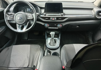 Подержанный автомобиль Kia Cerato Sedan 2020 года (10 фото)