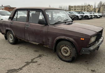 Подержанный автомобиль LADA (ВАЗ) 2107 2008 года (3 фото)