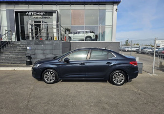 Подержанный автомобиль Citroen C4 Sedan 2019 года (8 фото)