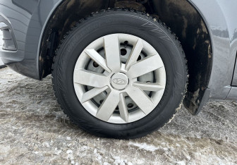 Подержанный автомобиль LADA (ВАЗ) Granta Sedan 2019 года (14 фото)