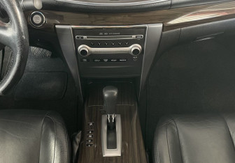 Подержанный автомобиль Nissan Teana 2012 года (11 фото)
