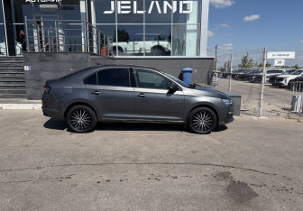 Подержанный автомобиль Skoda Rapid Liftback 2021 года (4 фото)