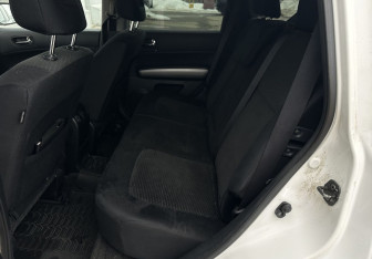 Подержанный автомобиль Nissan X-Trail 2014 года (12 фото)