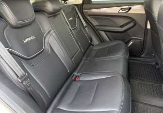 Подержанный автомобиль Haval Jolion 2022 года (12 фото)