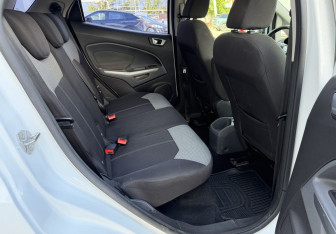 Подержанный автомобиль Ford EcoSport 2016 года (12 фото)