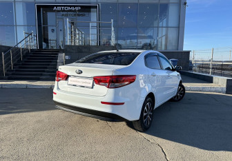 Подержанный автомобиль Kia Rio Sedan 2016 года (5 фото)