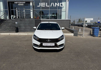Подержанный автомобиль LADA (ВАЗ) Vesta Sedan 2019 года (2 фото)