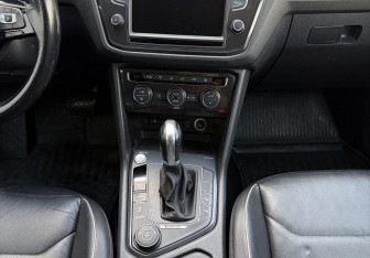 Подержанный автомобиль Volkswagen Tiguan 2017 года (11 фото)