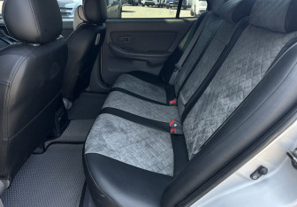 Подержанный автомобиль Hyundai Elantra Sedan 2005 года (12 фото)