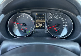 Подержанный автомобиль Nissan Qashqai 2012 года (9 фото)