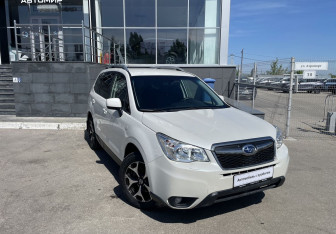 Подержанный автомобиль Subaru Forester Suv 2014 года (3 фото)