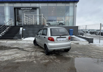 Подержанный автомобиль Daewoo Matiz 2006 года (7 фото)