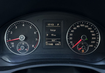 Подержанный автомобиль Volkswagen Jetta Sedan 2009 года (9 фото)