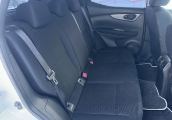 Подержанный автомобиль Nissan Qashqai 2014 года (12 фото)