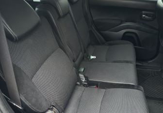 Подержанный автомобиль Peugeot 4007 2011 года (12 фото)