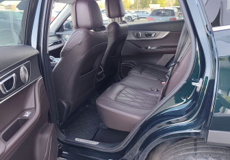 Подержанный автомобиль Chery Tiggo 8 Pro Max 2023 года (12 фото)