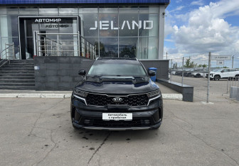 Подержанный автомобиль Kia Sorento 2021 года (2 фото)