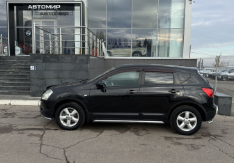 Подержанный автомобиль Nissan Qashqai 2007 года (8 фото)