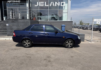 Подержанный автомобиль LADA (ВАЗ) Priora Sedan 2013 года (4 фото)
