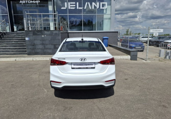 Подержанный автомобиль Hyundai Solaris Sedan 2017 года (6 фото)