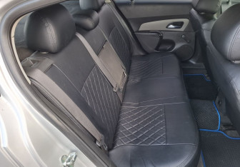 Подержанный автомобиль Chevrolet Cruze Hatchback 2012 года (12 фото)