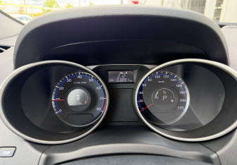 Подержанный автомобиль Hyundai ix35 2013 года (9 фото)