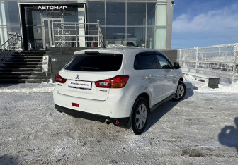 Подержанный автомобиль Mitsubishi ASX 2014 года (5 фото)