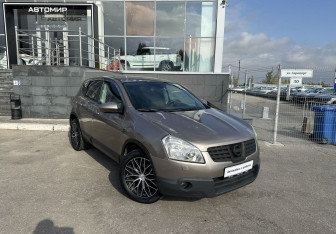 Подержанный автомобиль Nissan Qashqai 2007 года (3 фото)
