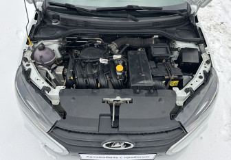 Подержанный автомобиль LADA (ВАЗ) Vesta Sedan 2017 года (13 фото)