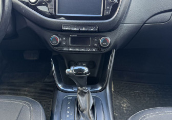 Подержанный автомобиль Kia Ceed Hatchback 2017 года (11 фото)