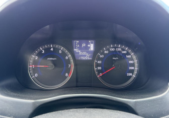 Подержанный автомобиль Hyundai Solaris Sedan 2015 года (9 фото)
