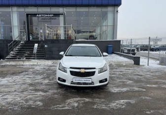 Подержанный автомобиль Chevrolet Cruze Hatchback 2012 года (2 фото)