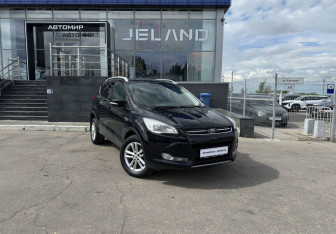 Подержанный автомобиль Ford Kuga 2013 года (3 фото)