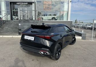 Подержанный автомобиль Omoda C5 2023 года (5 фото)