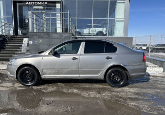 Подержанный автомобиль Skoda Octavia Liftback 2012 года (8 фото)