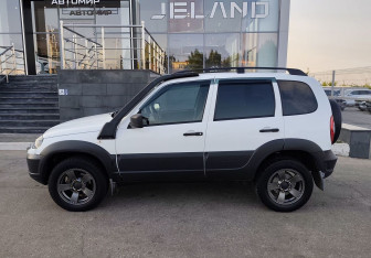 Подержанный автомобиль Chevrolet Niva 2019 года (8 фото)