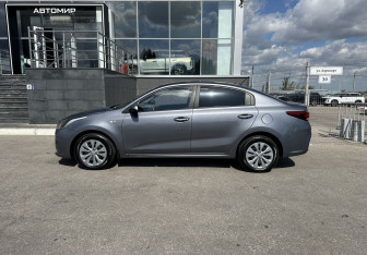Подержанный автомобиль Kia Rio Sedan 2020 года (8 фото)