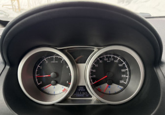 Подержанный автомобиль Geely Emgrand X7 2014 года (9 фото)